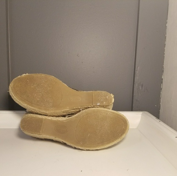 Metallic wedges - Picture 4 of 4